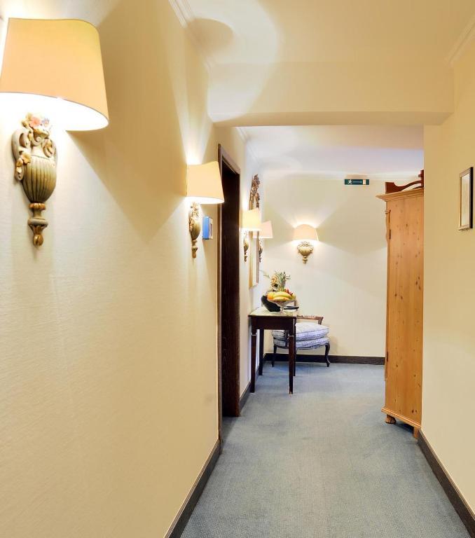 Stadthotel Patrizier シュマルカルデン エクステリア 写真